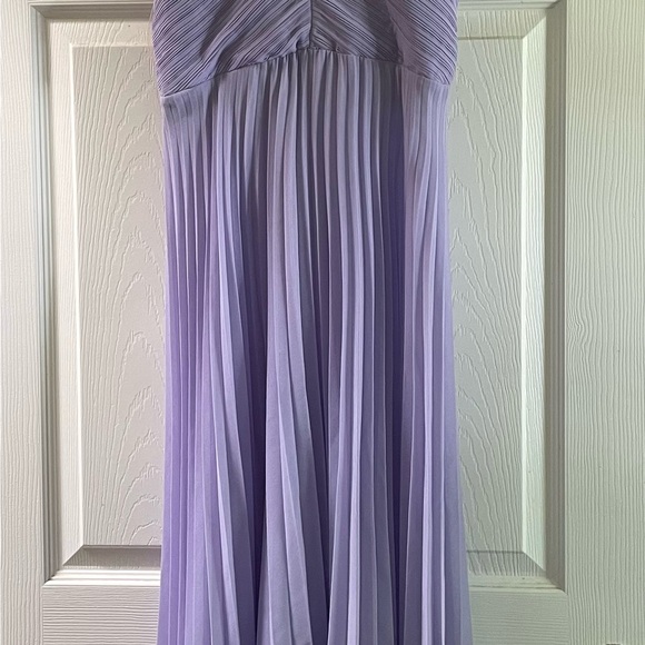 Patrizia Pepe empire line pleated gown - Picture 2 of 6